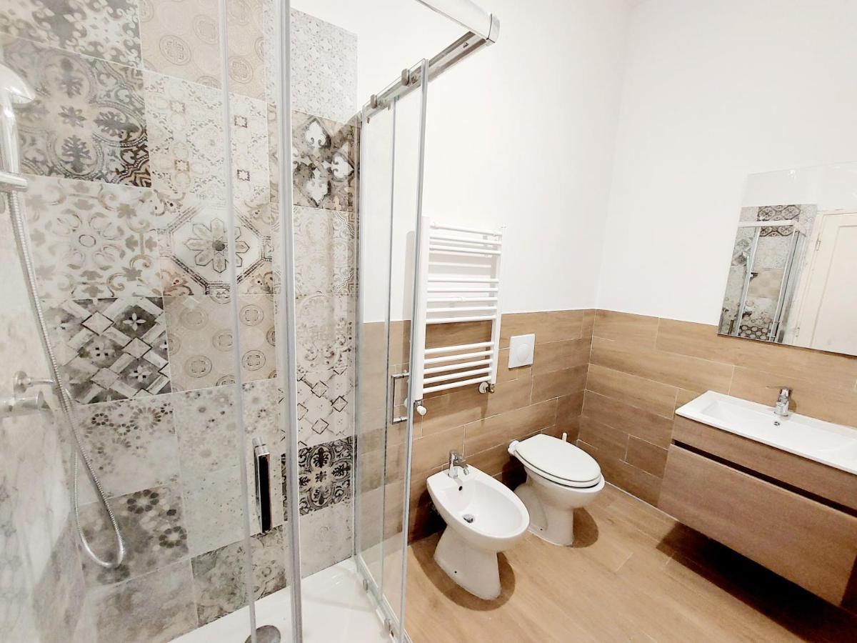Bbhome Stylish Gold Near Trastevere Station * Rom