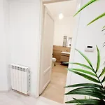 Bbhome Stylish Gold Apartment Near Trastevere Station