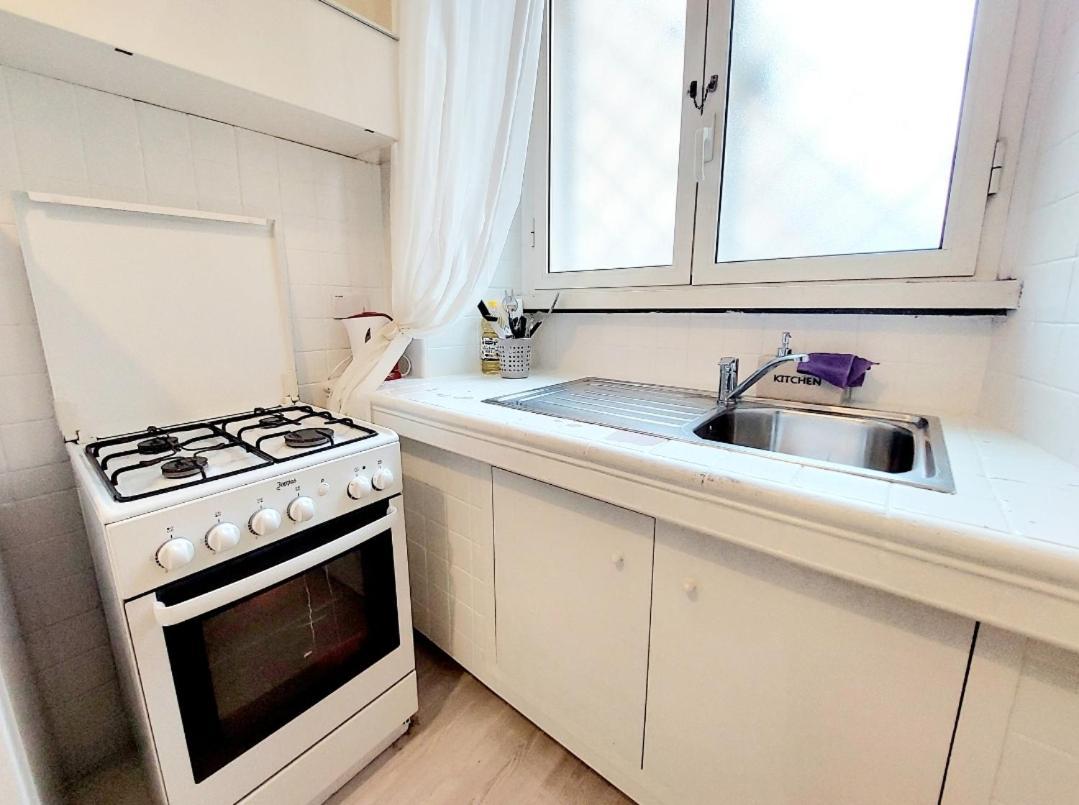 Bbhome Stylish Gold Near Trastevere Station * Rom