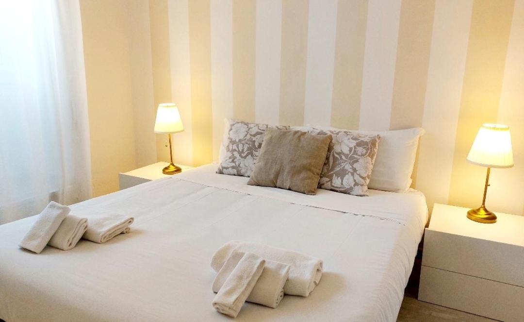 Bbhome Stylish Gold Near Trastevere Station *